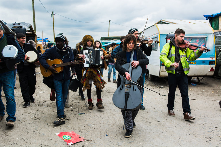 Calais refugees music 