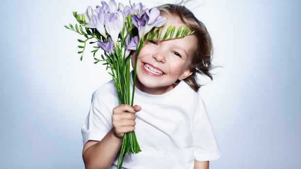 gratitude flowers girl